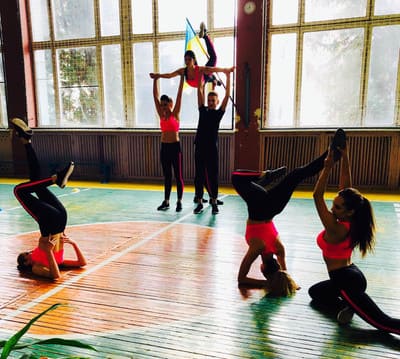 Детальніше про статтю Обласні змагання з танцювальної аеробіки