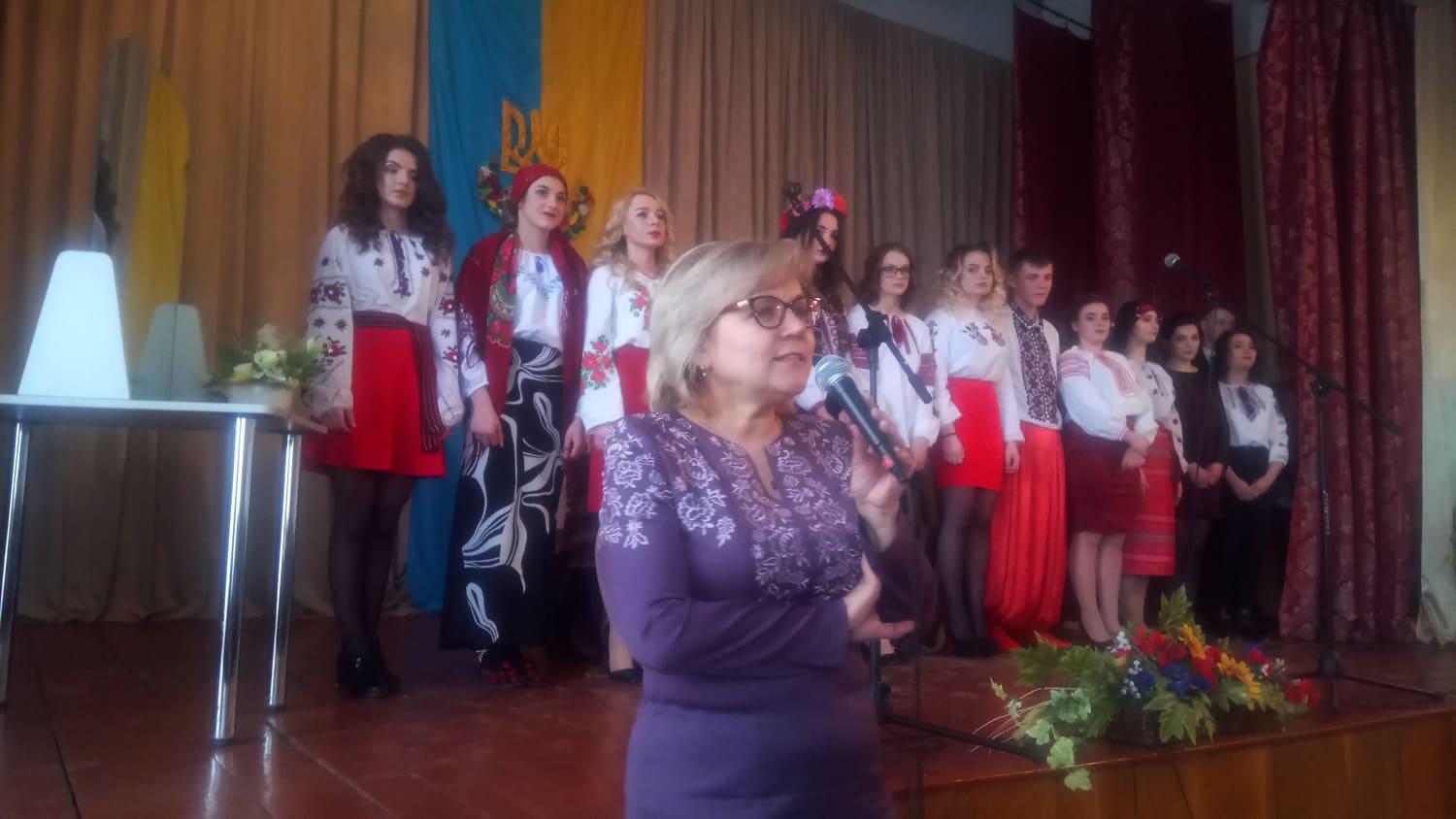 Детальніше про статтю З рідним словом міцніє держава