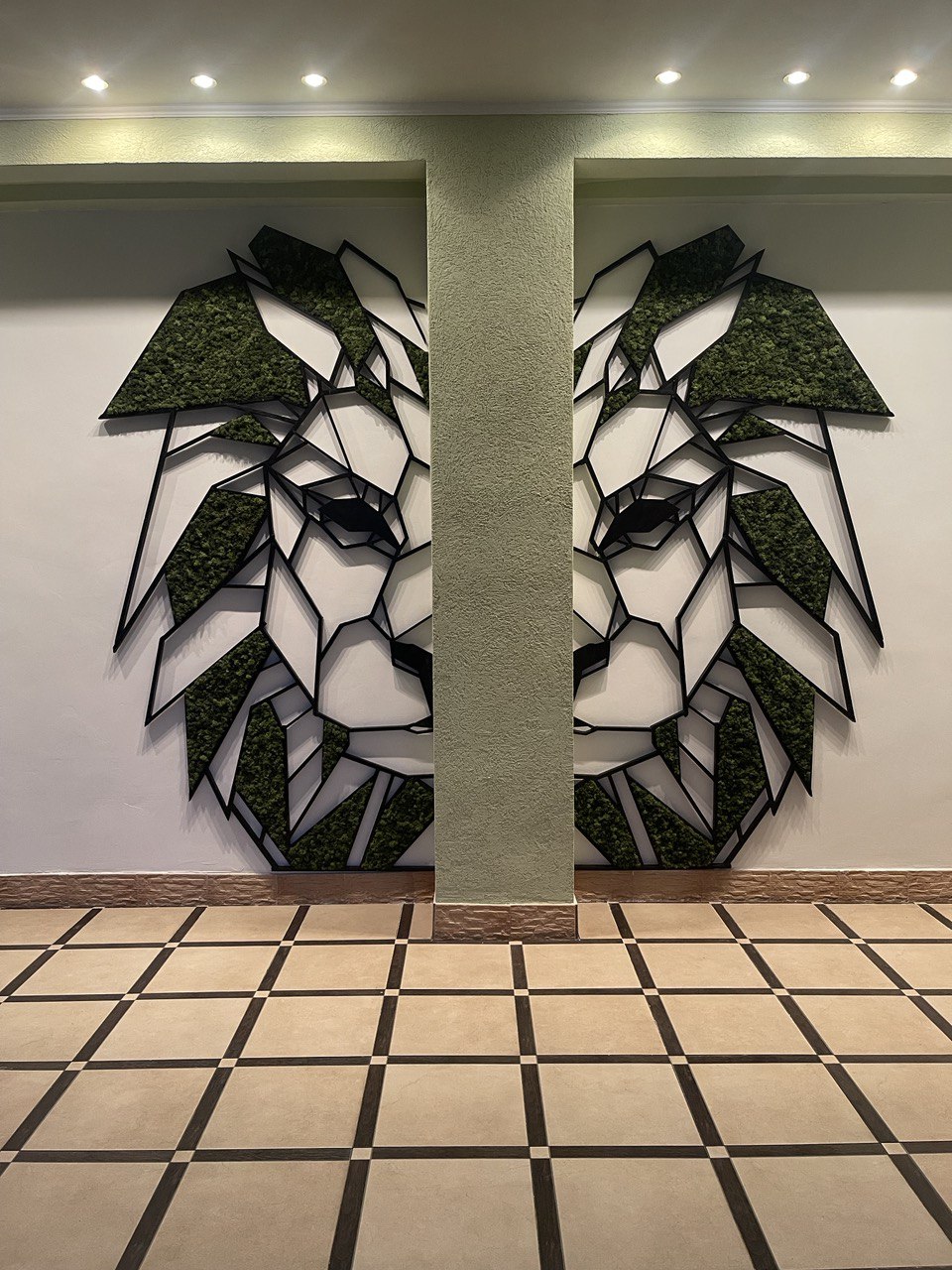 Детальніше про статтю Захист кваліфікаційних (дипломних) робіт учнів з професії “Оформлювач вітрин, приміщень та будівель”