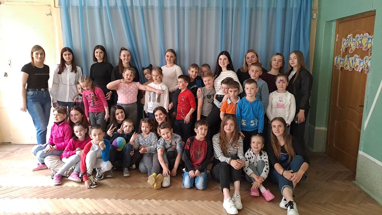 Детальніше про статтю Майстер-класи в літньому таборі