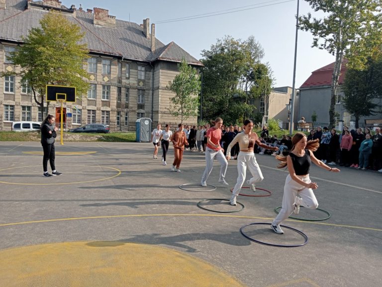 Детальніше про статтю Козацькі забави в ЛВПУПО