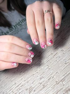 квітковий манікюр