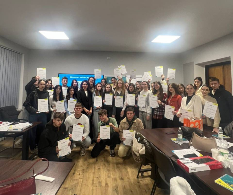 Детальніше про статтю на шляху до кар’єри з «PATHFINDER»