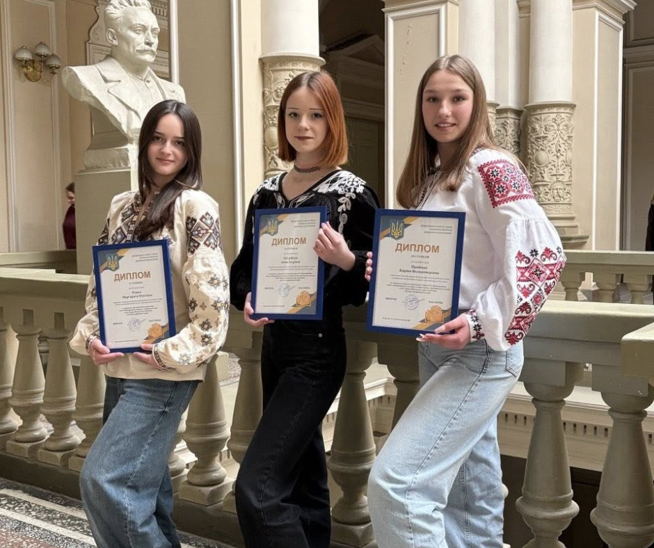 Детальніше про статтю Студенти коледжу відзначені нагородами престижних мовно-літературних конкурсів